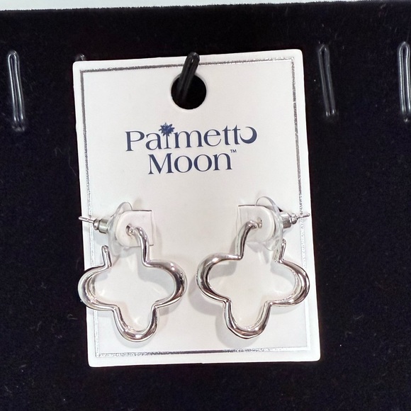 Palmetto Moon Silver Clover Earrings - Picture 1 of 2